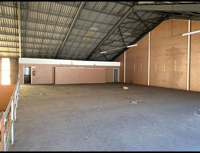 2,000M² FACTORY TO LET IN BEACONVALE